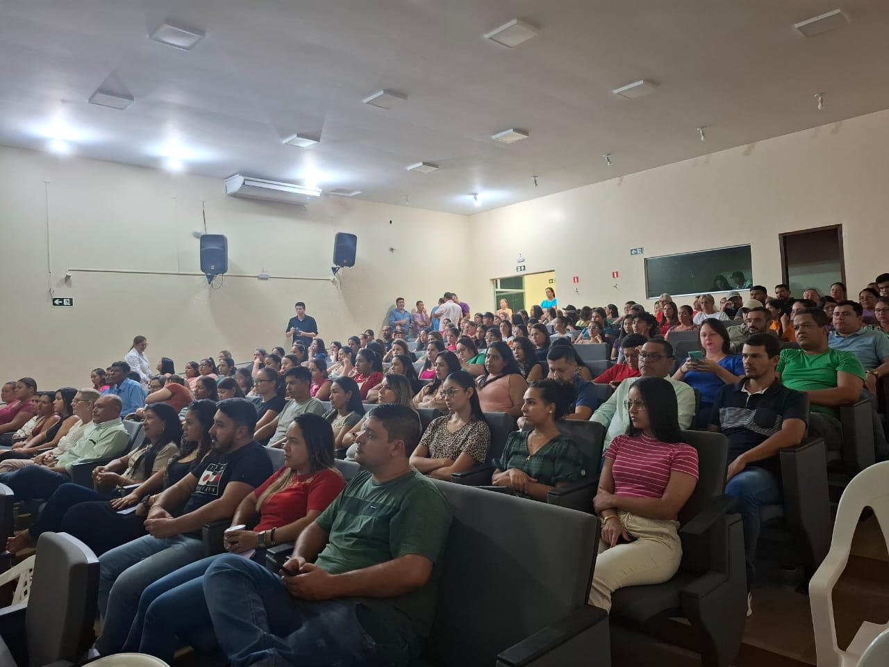 Servidores de Aral Moreira participam de palestra sobre humanização